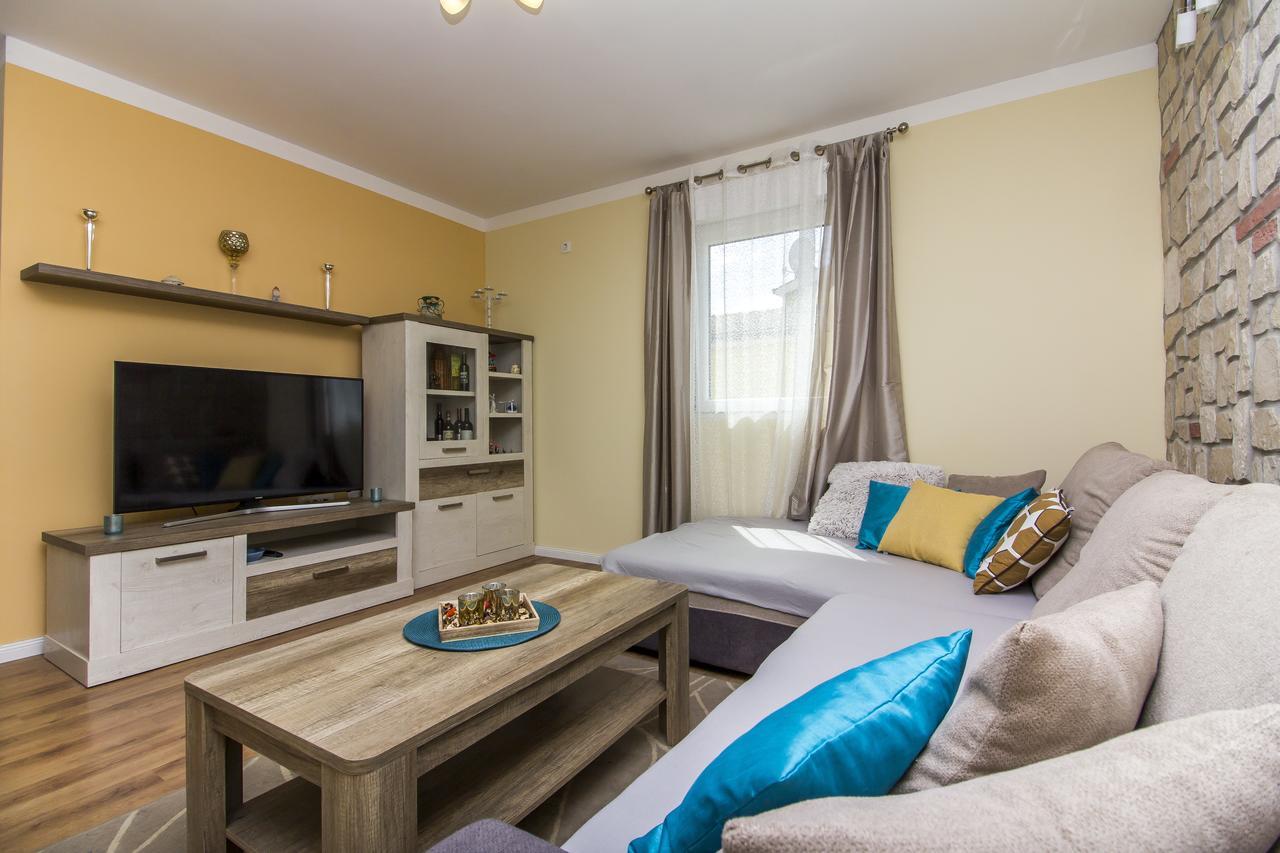 Apartman Maxim Apartment Pula Exterior foto