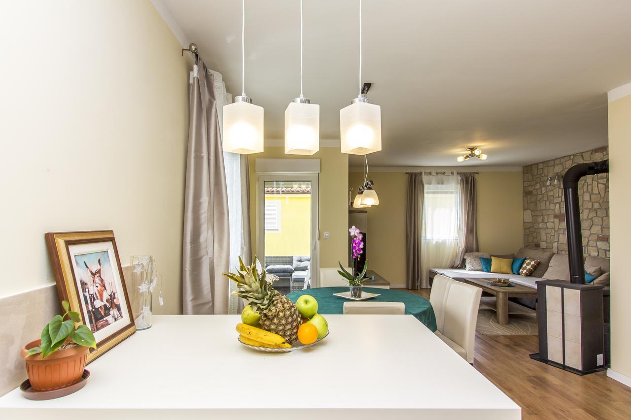 Apartman Maxim Apartment Pula Exterior foto