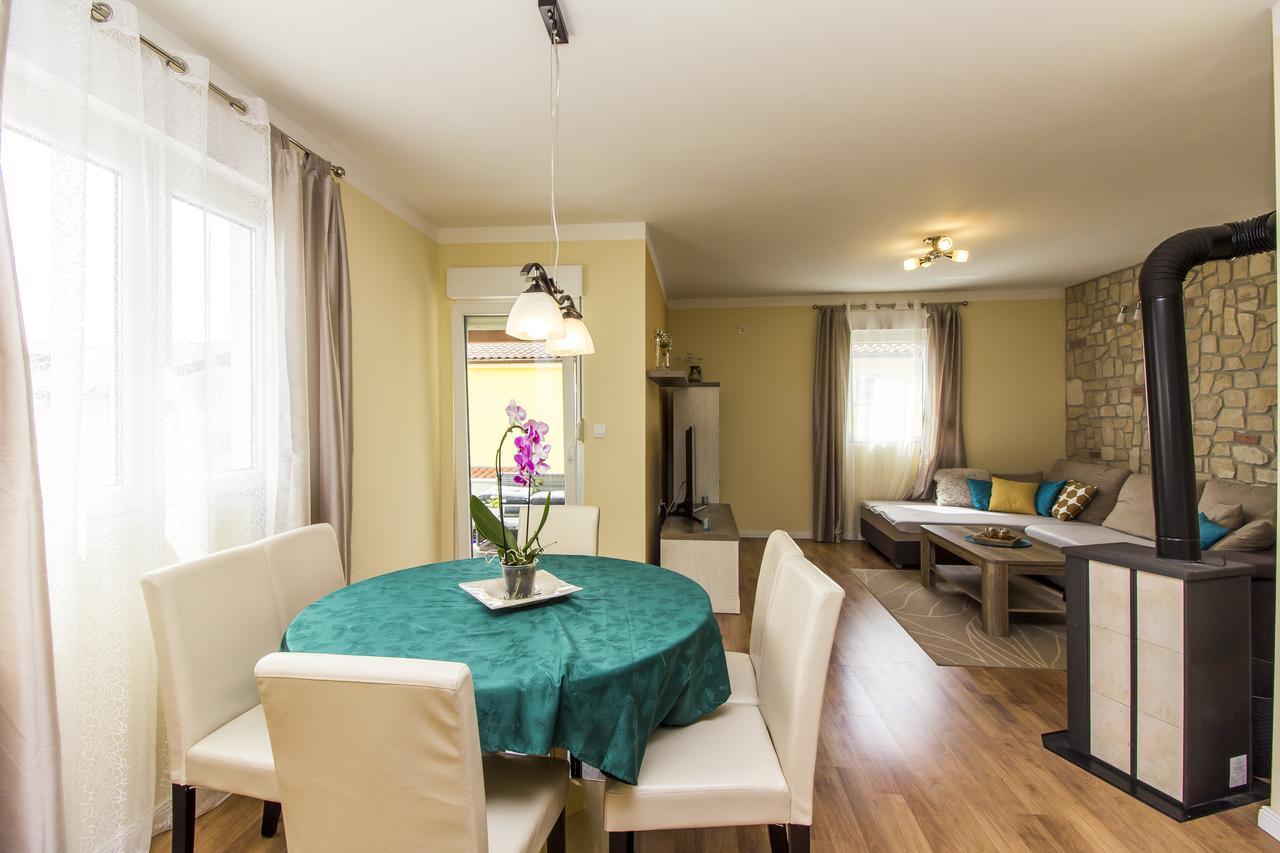 Apartman Maxim Apartment Pula Exterior foto