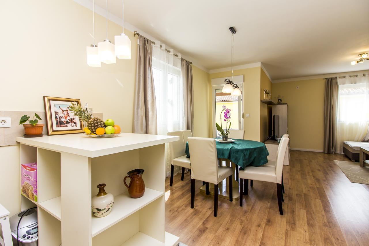 Apartman Maxim Apartment Pula Exterior foto